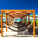 Angela Beach Hotel & Apts